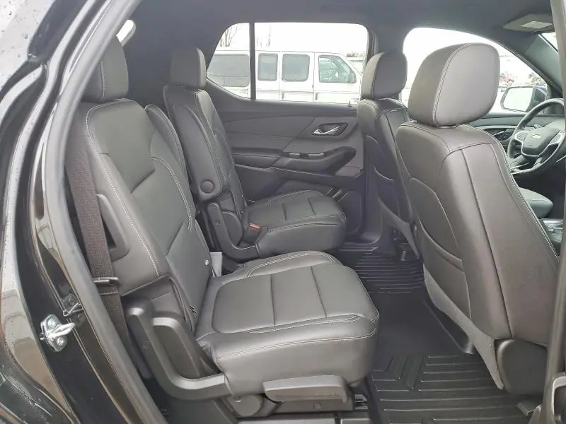 2023 CHEVROLET TRAVERSE LT  