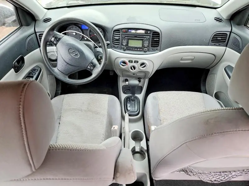 2011 HYUNDAI ACCENT GLS  