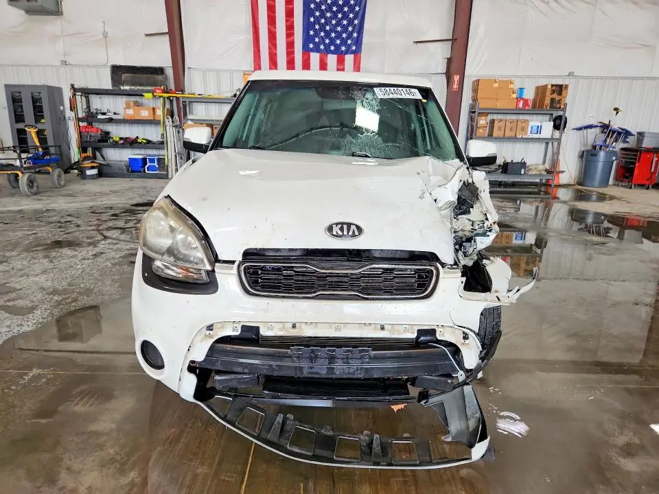 2013 KIA SOUL +  