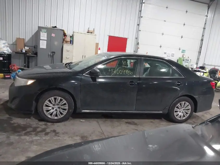 2014 TOYOTA CAMRY LE