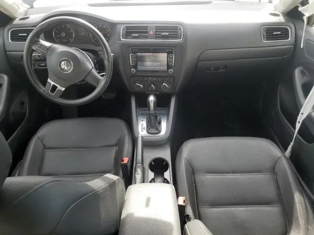 2012 VOLKSWAGEN JETTA SE  