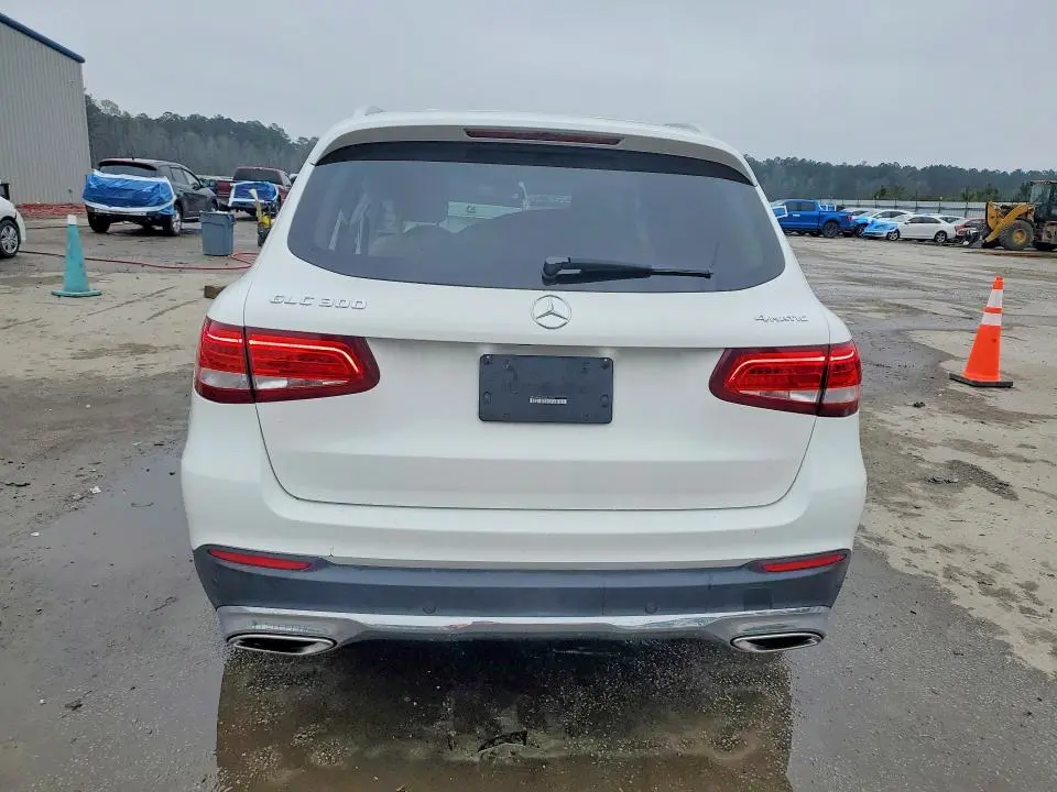 2018 MERCEDES-BENZ GLC 300 4MATIC  