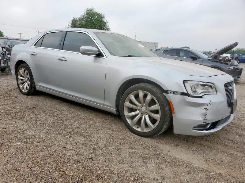 2019 CHRYSLER 300 TOURING  