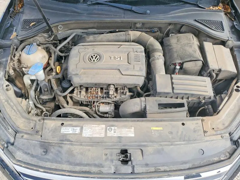 2016 VOLKSWAGEN PASSAT SE  