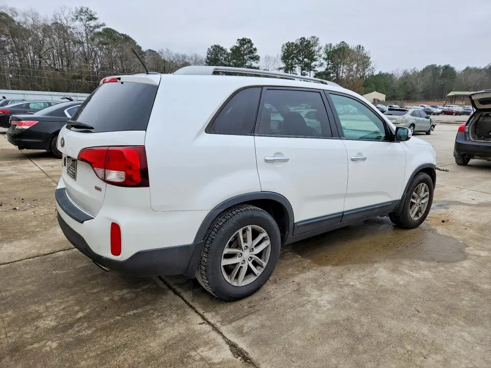 2015 KIA SORENTO LX  