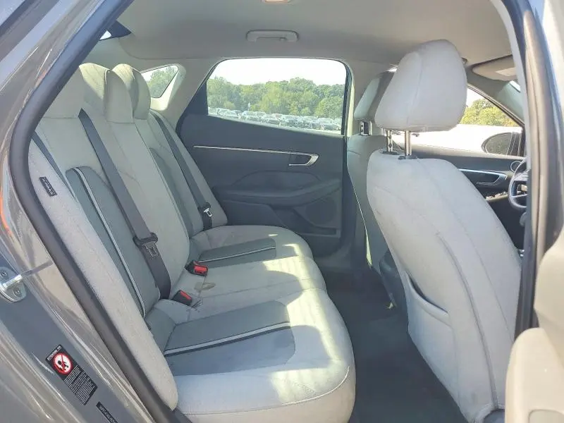 2020 HYUNDAI SONATA SE  