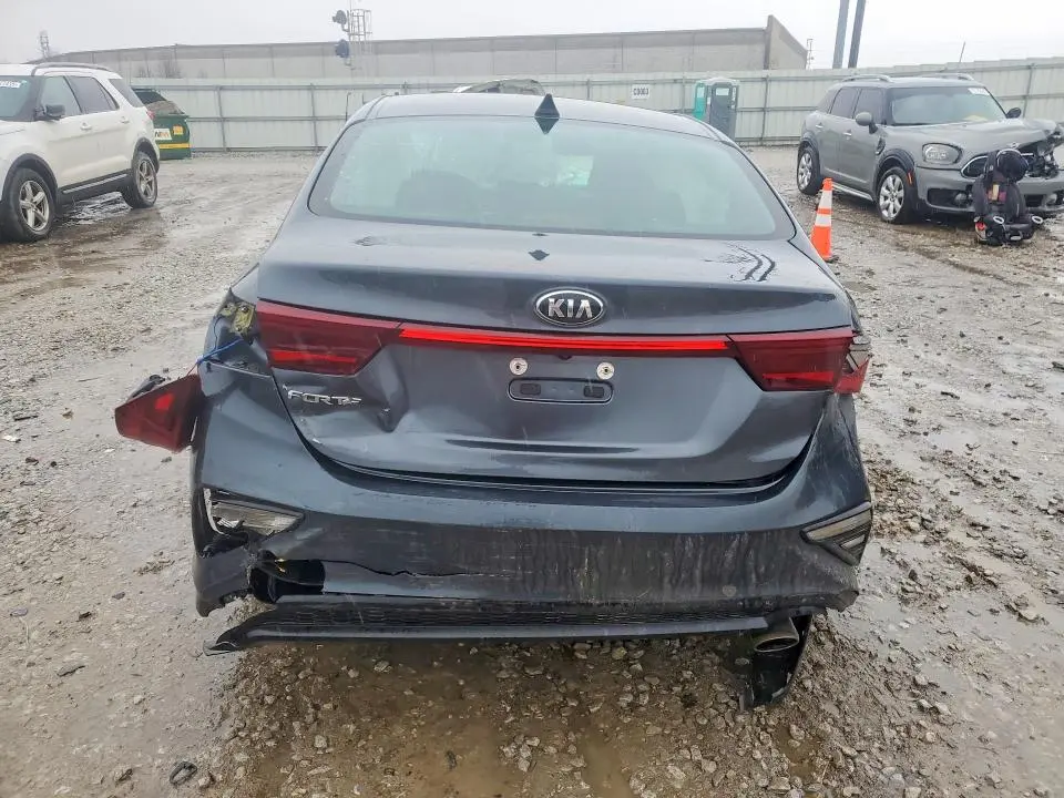 2021 KIA FORTE LXS  