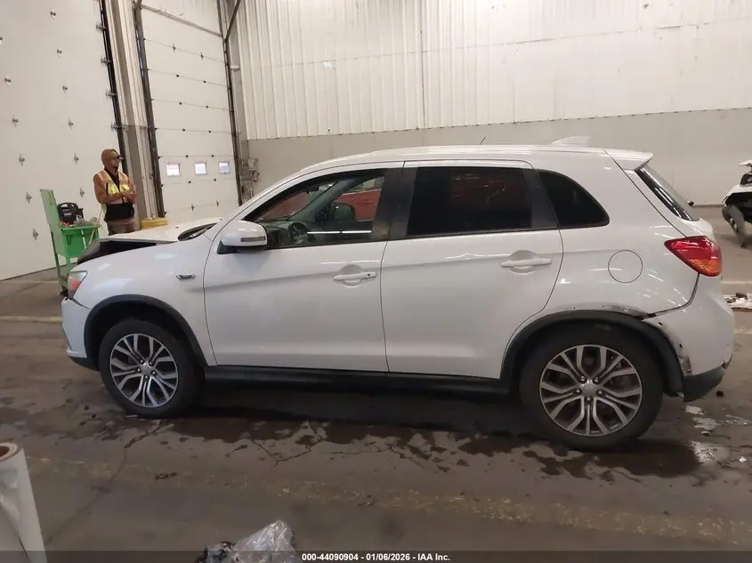 2017 MITSUBISHI OUTLANDER SPORT 2.0 LE