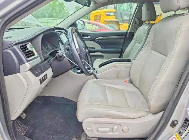 2017 TOYOTA HIGHLANDER LIMITED  