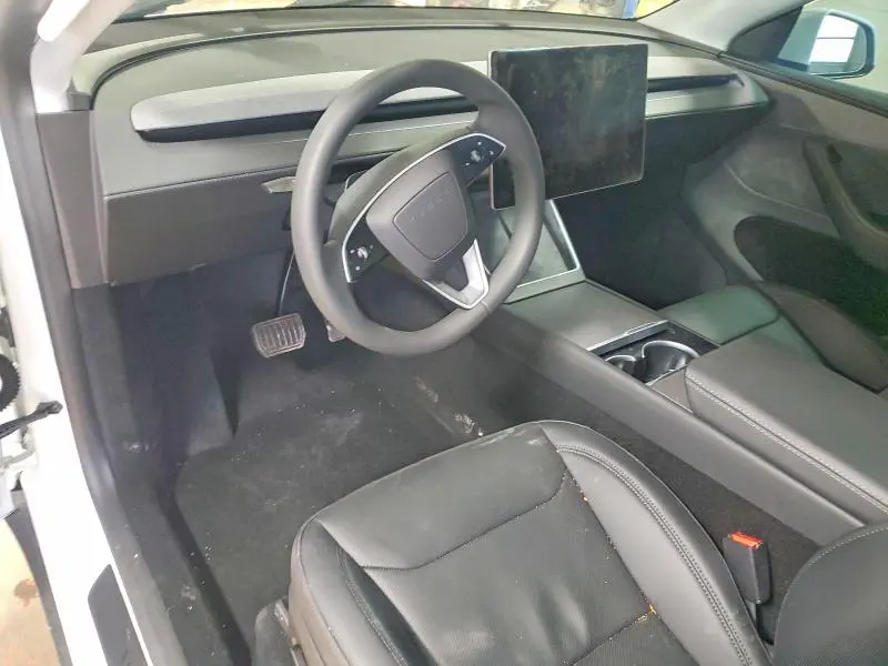 2026 TESL MODEL Y