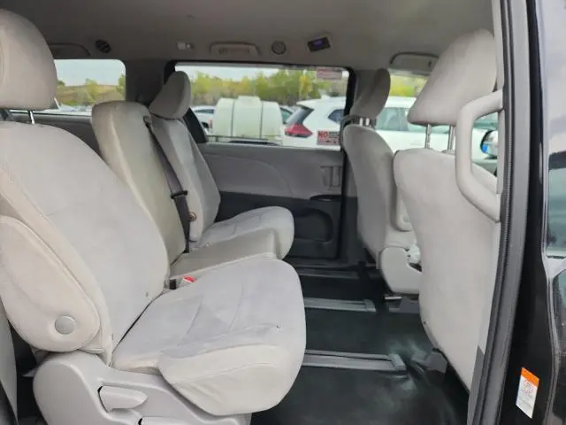 2020 TOYOTA SIENNA L  