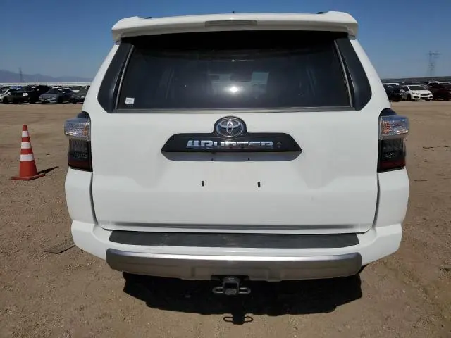 2023 TOYOTA 4RUNNER SE  