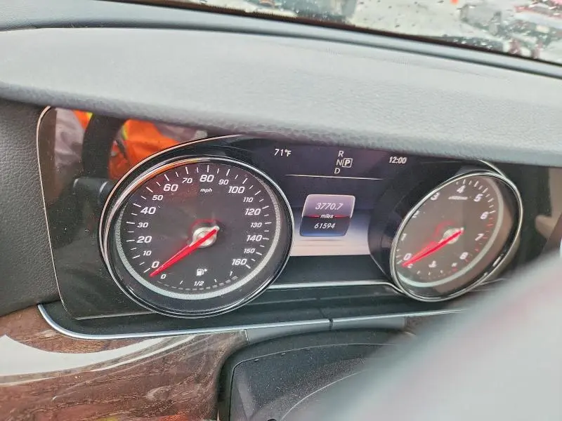2019 MERCEDES-BENZ E 300  