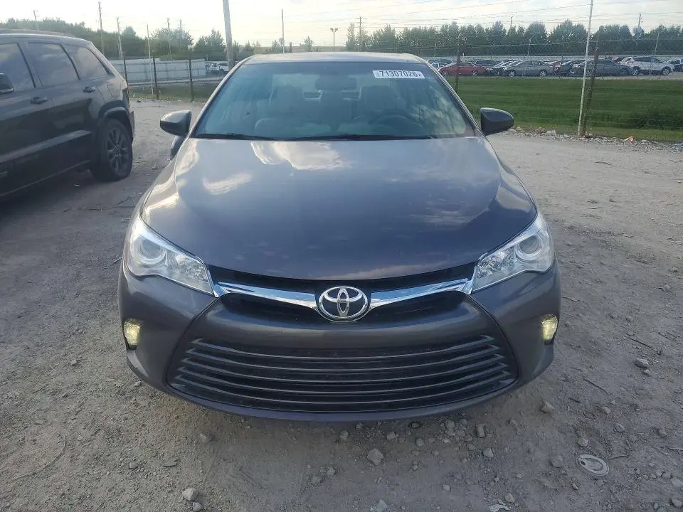 2017 TOYOTA CAMRY XLE  