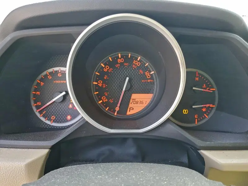 2010 TOYOTA 4RUNNER SR5  