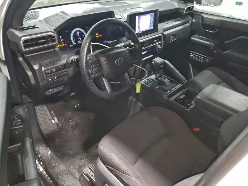 2025 TOYOTA TACOMA XTRACAB  