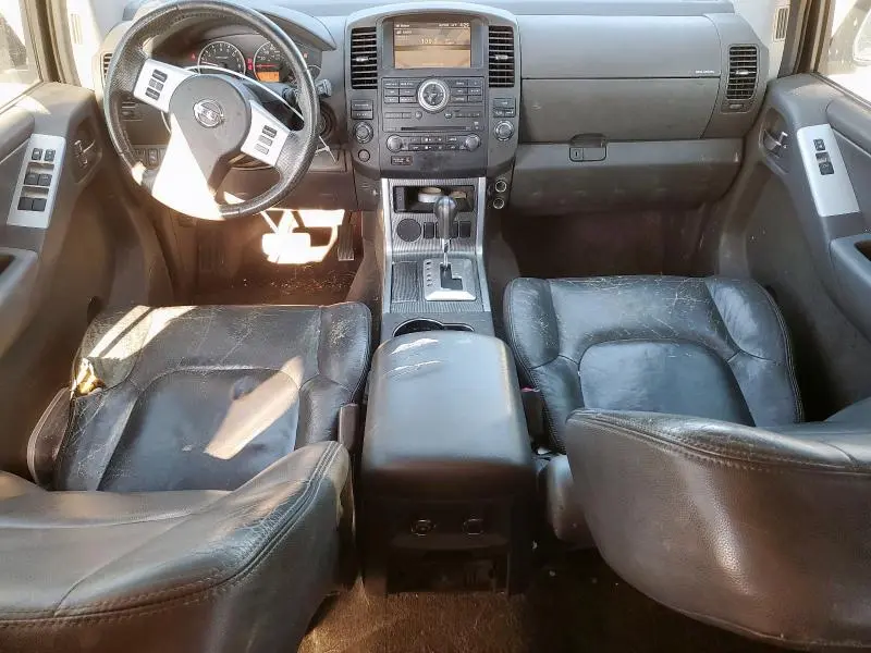 2011 NISSAN PATHFINDER S  