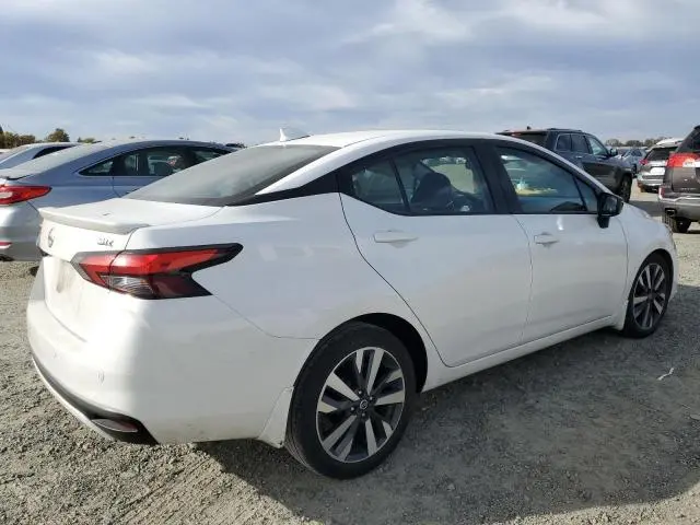 2021 NISSAN VERSA SR  