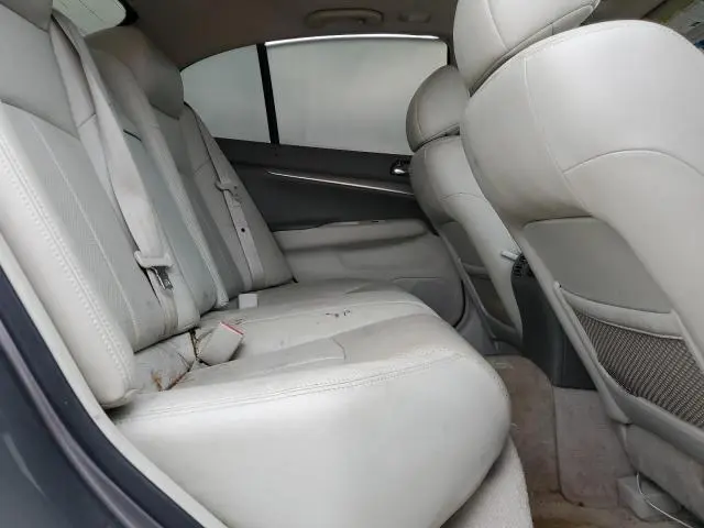 2011 INFINITI G37   
