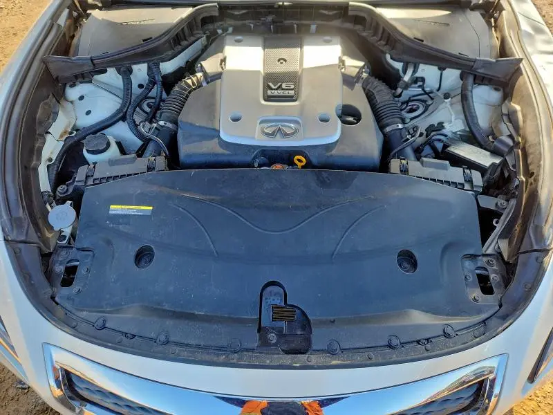 2018 INFINITI Q70L 3.7 LUXE  