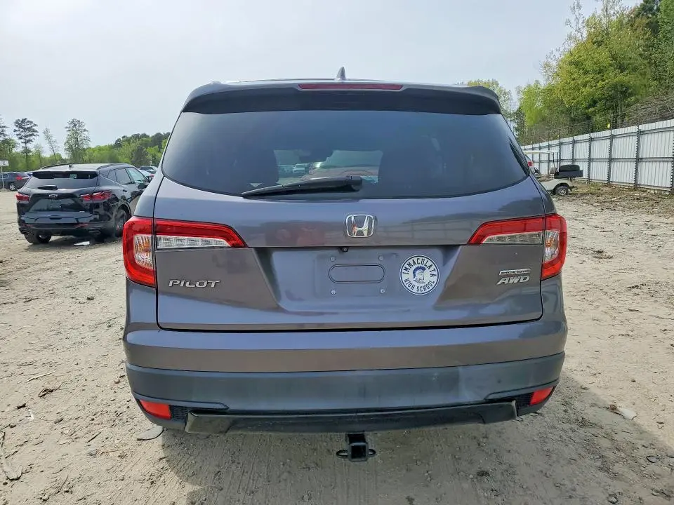 2021 HONDA PILOT SE  