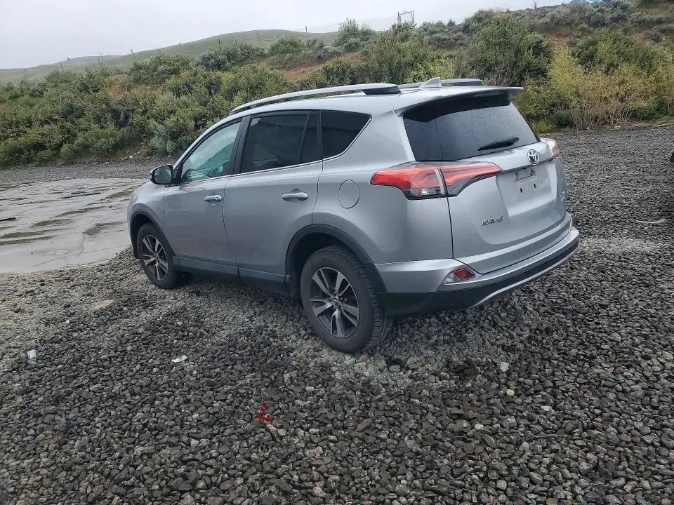 2017 TOYOTA RAV4 XLE  