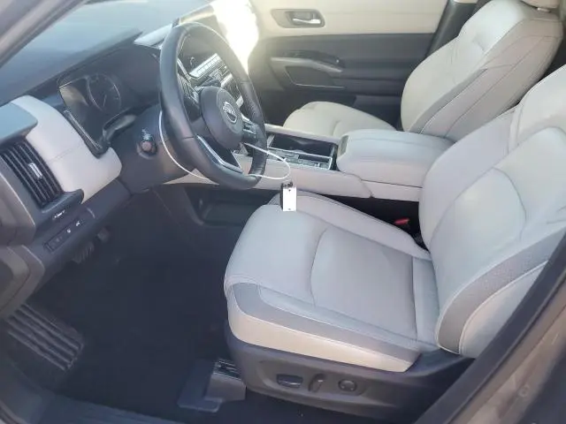 2023 NISSAN PATHFINDER SL  