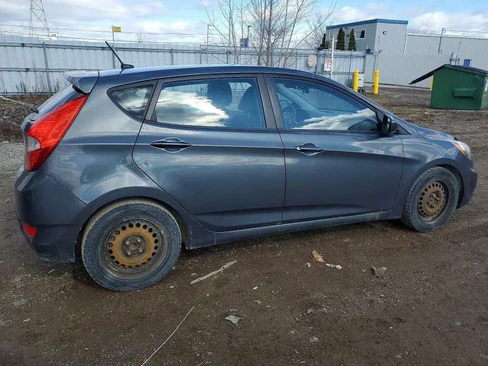 2012 HYUNDAI ACCENT GS  