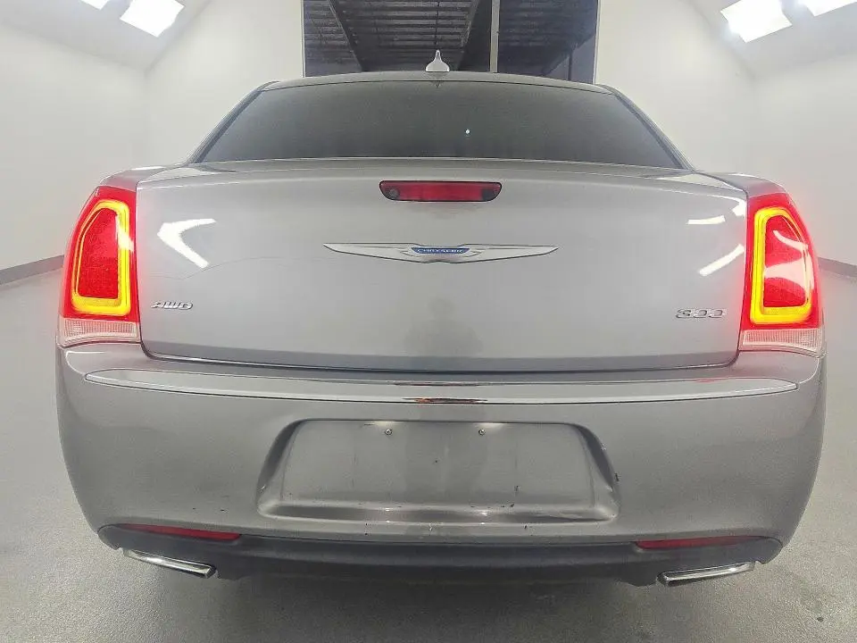 2018 CHRYSLER 300 LIMITED  