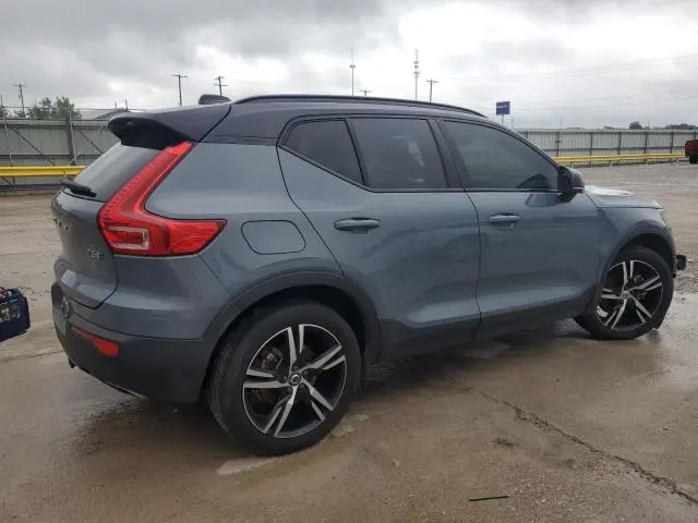 2020 VOLVO XC40 T5 R-DESIGN  