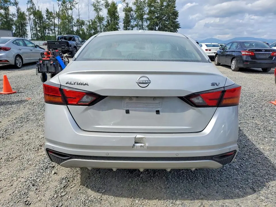 2024 NISSAN ALTIMA SV  