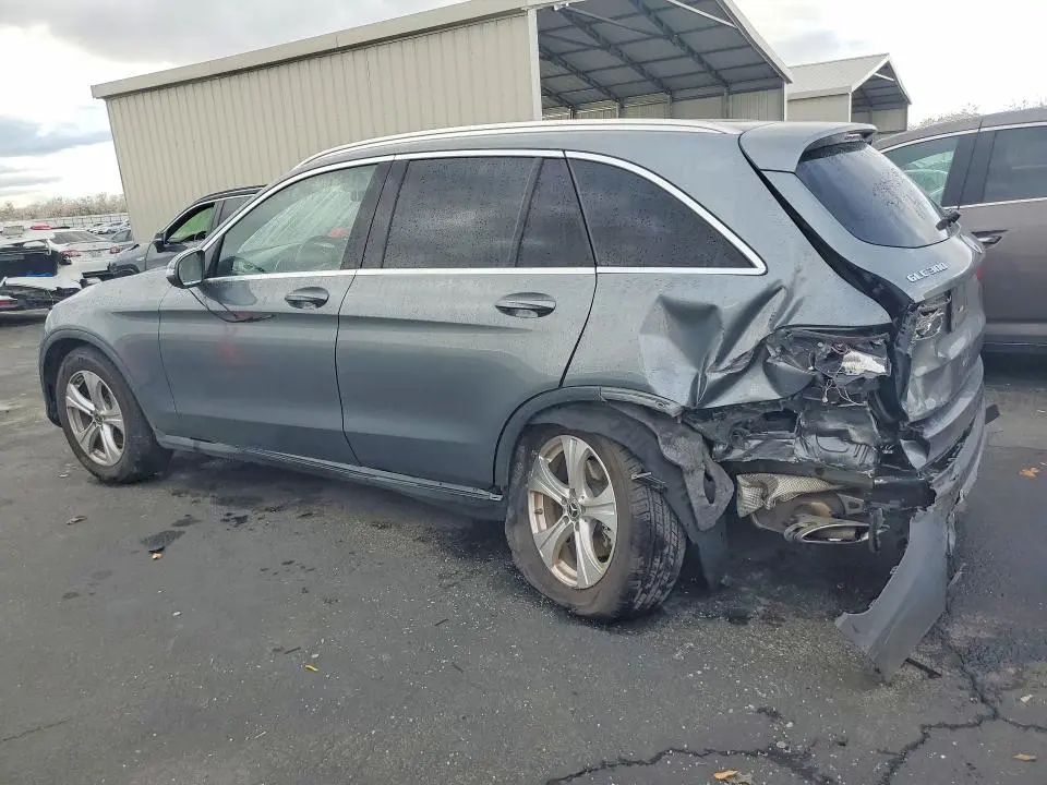 2017 MERCEDES-BENZ GLC 300  