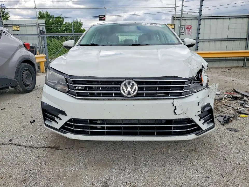 2018 VOLKSWAGEN PASSAT S  