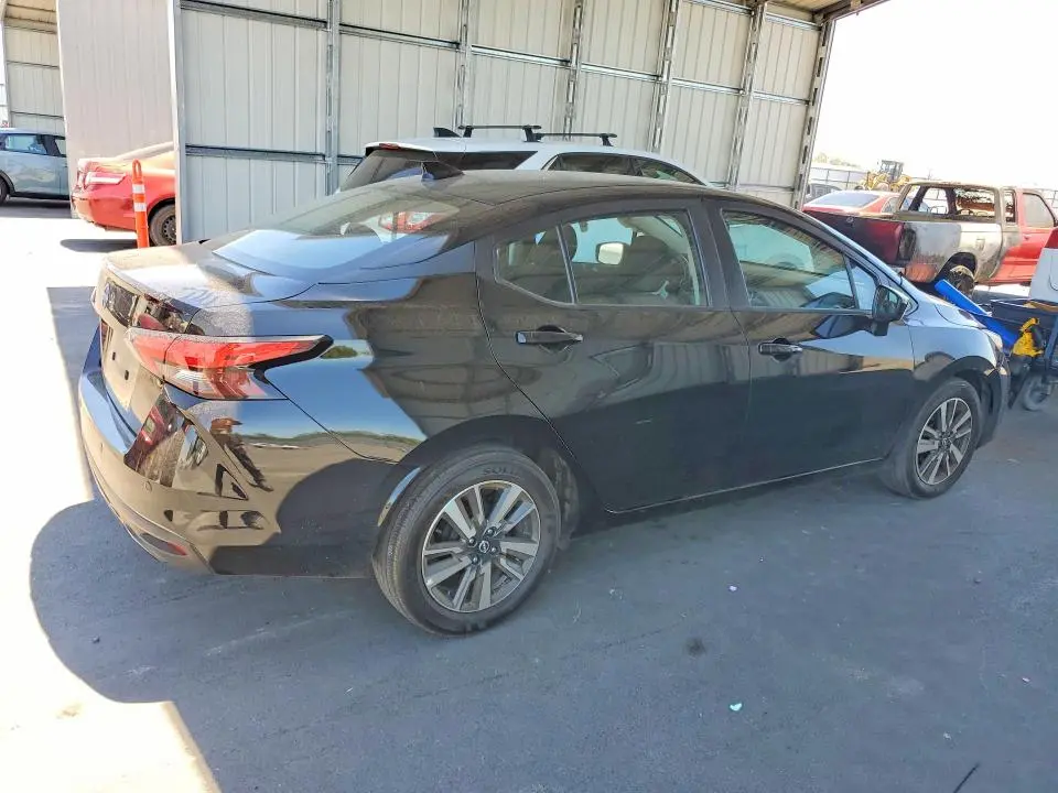 2025 NISSAN VERSA SV  