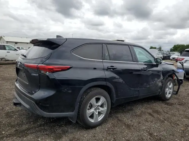 2022 TOYOTA HIGHLANDER HYBRID LE  