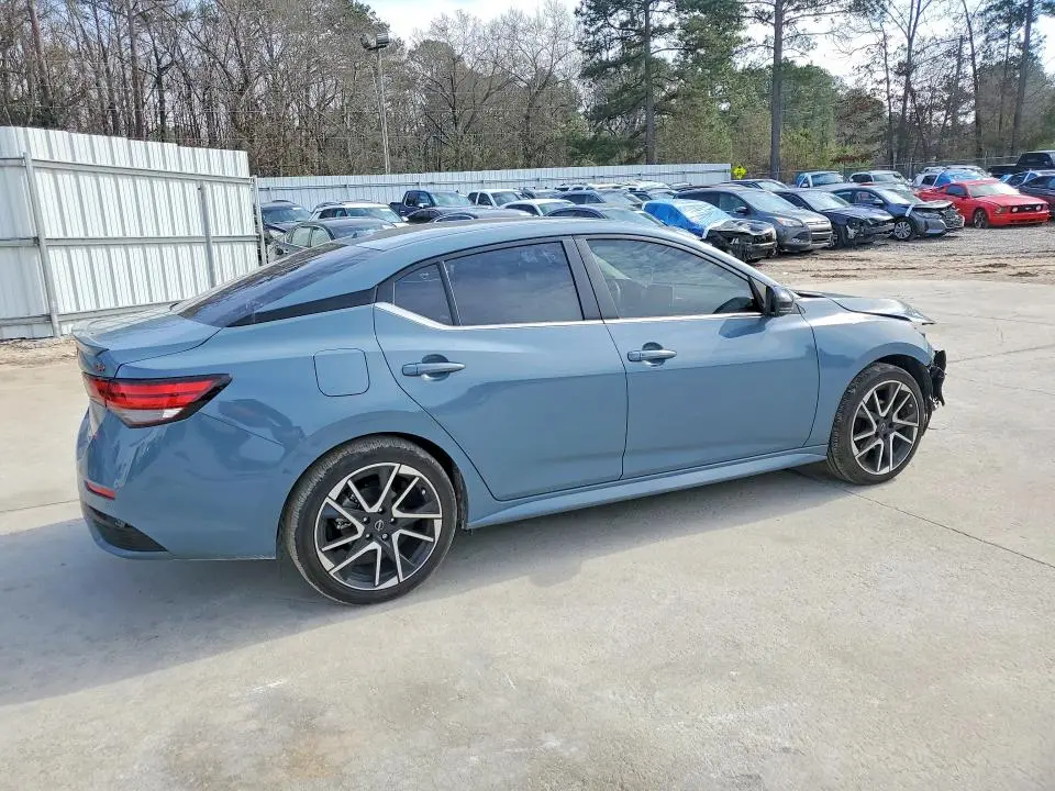 2025 NISSAN SENTRA SR  