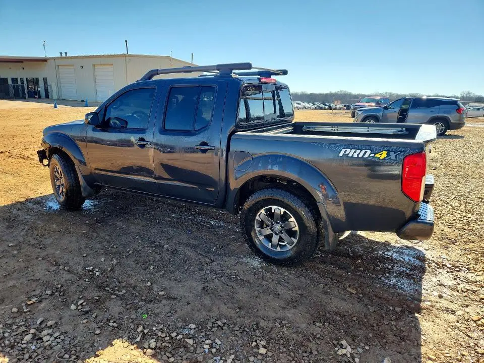 2015 NISSAN FRONTIER PRO-4X  