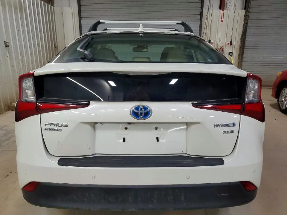 2020 TOYOTA PRIUS XLE AWD-E  