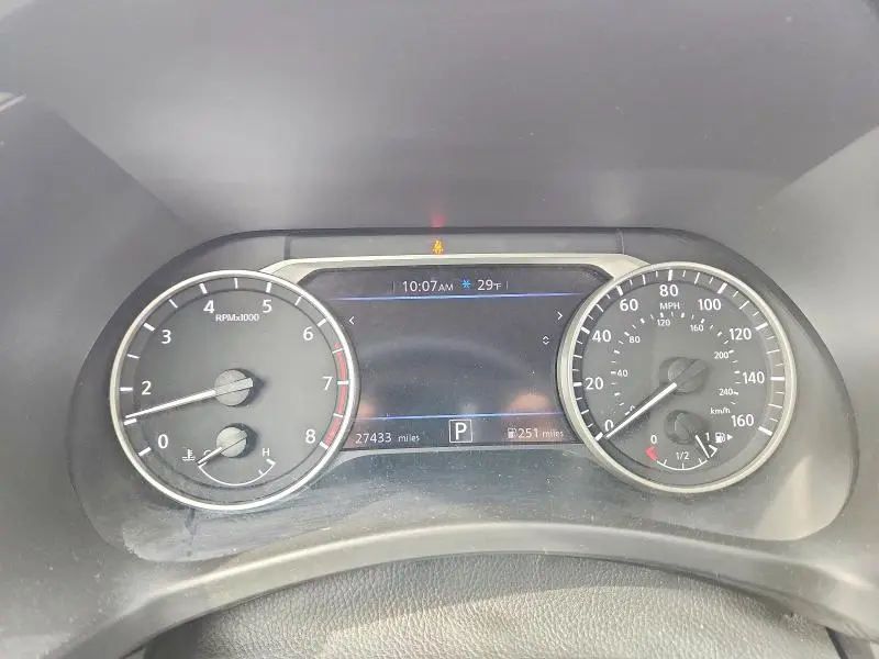 2021 NISSAN SENTRA SV  