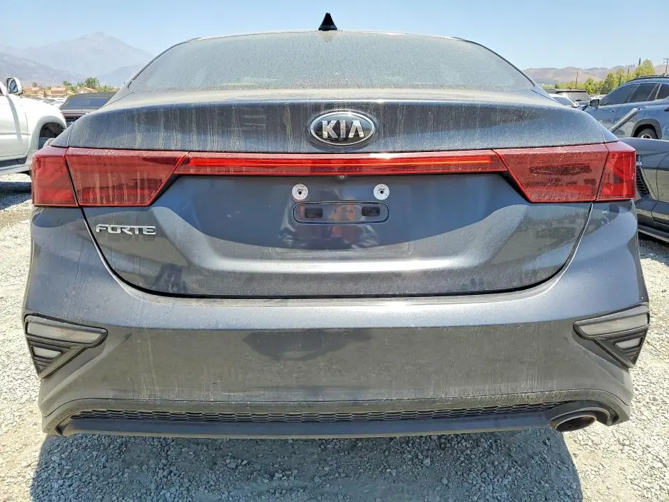 2019 KIA FORTE LXS  