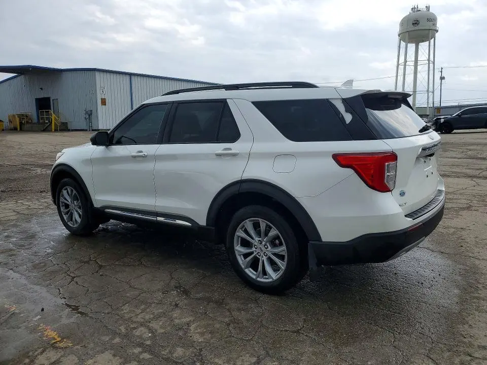 2022 FORD EXPLORER XLT  