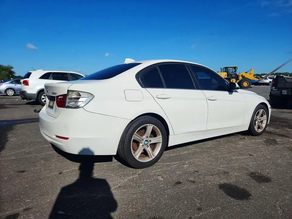 2014 BMW 320 I  