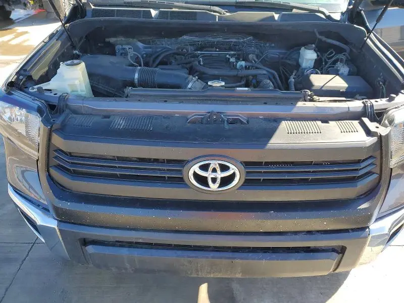 2017 TOYOTA TUNDRA CREWMAX SR5  