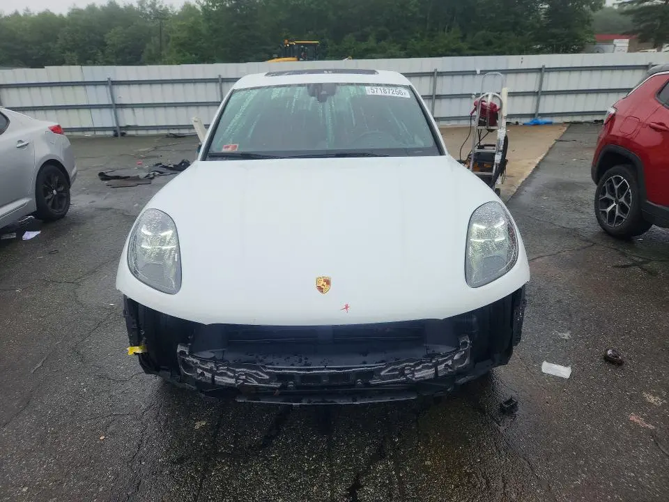 2019 PORSCHE MACAN   