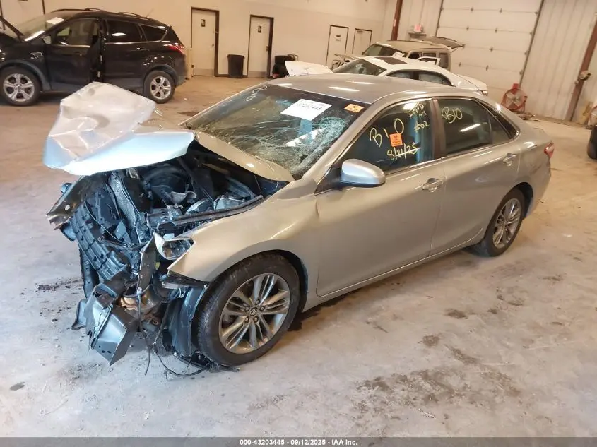 2015 TOYOTA CAMRY SE