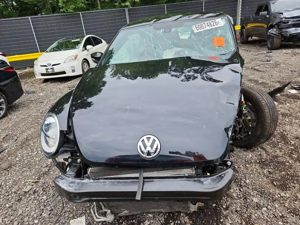 2018 VOLKSWAGEN BEETLE S  