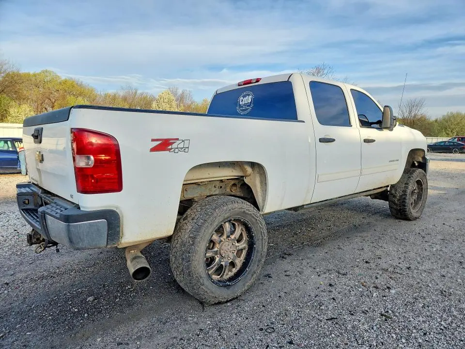 2011 CHEVROLET 2500   