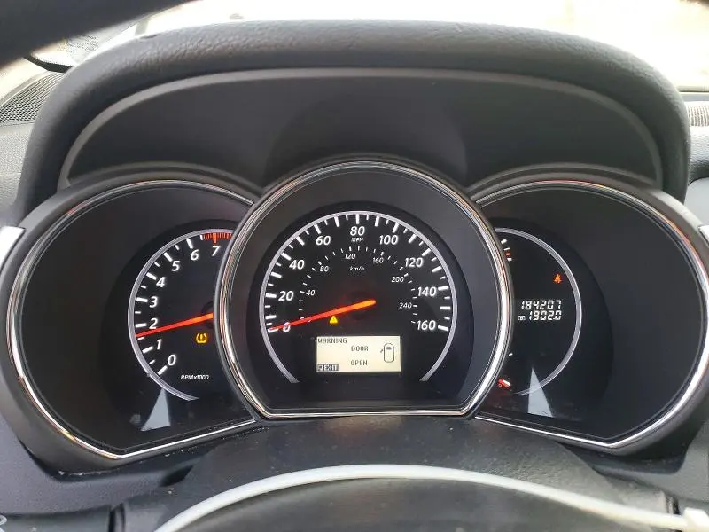 2011 NISSAN MURANO S  