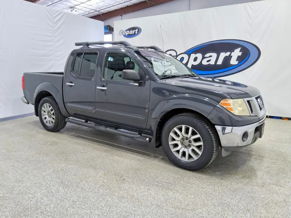 2010 NISSAN FRONTIER SE V6  