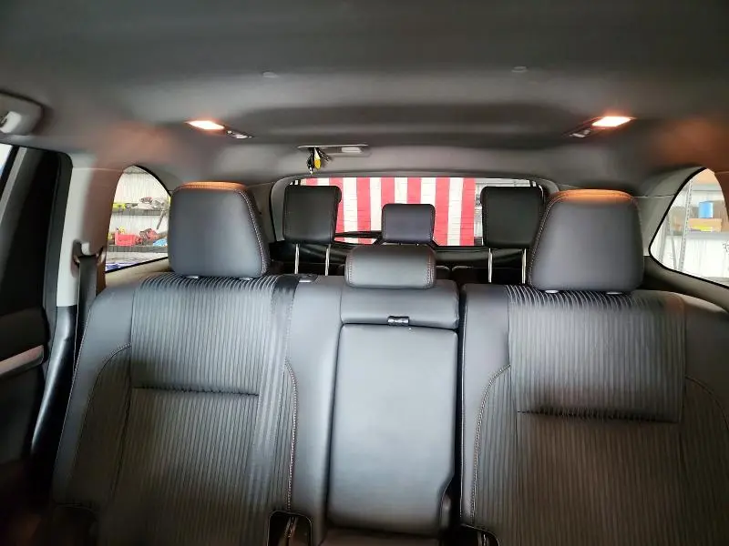 2015 TOYOTA HIGHLANDER LE PLUS  